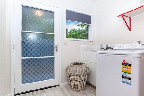Photo of property in 5/1 Takapu Street, Henderson, Auckland, 0612