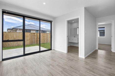 Photo of property in 2/16 Betley Crescent, Fairview Downs, Hamilton, 3214