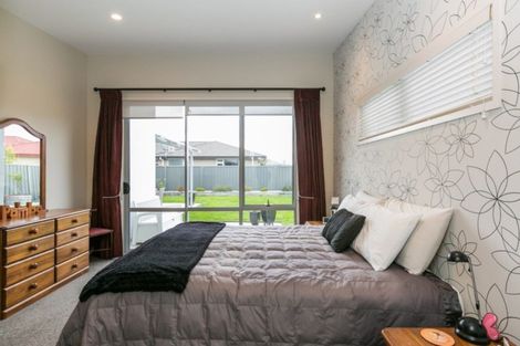 Photo of property in 52 Orotu Drive, Poraiti, Napier, 4112