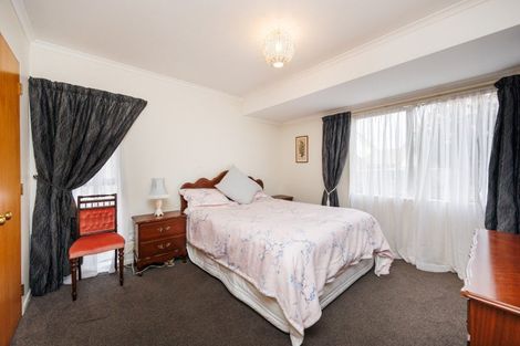 Photo of property in 14 Fraser Court, Roslyn, Palmerston North, 4414