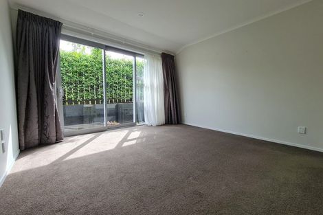 Photo of property in 23a Rena Place, West Harbour, Auckland, 0618