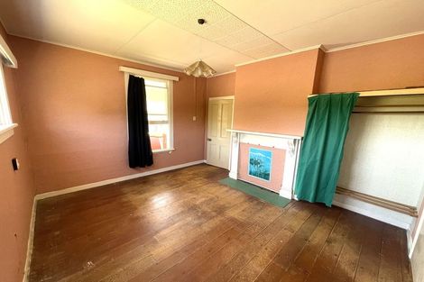 Photo of property in 11 Halsey Street, Clinton, 9534