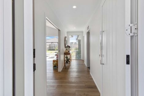 Photo of property in 29 Kotiate Street, Papamoa Beach, Papamoa, 3118