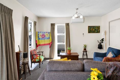 Photo of property in 33c Carrington Street, New Plymouth, 4310