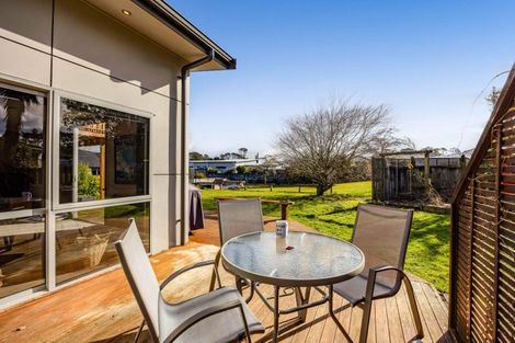 Photo of property in 17 Elizabeth Grove, Stratford, 4332