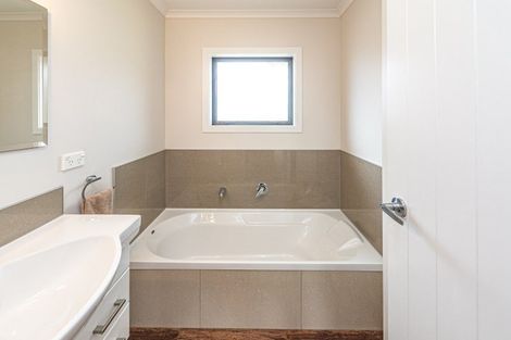 Photo of property in 65 Durie Vale Road, Durie Hill, Whanganui, 4500