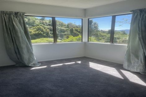 Photo of property in 1/126 Tirohanga Road, Tirohanga, Lower Hutt, 5010