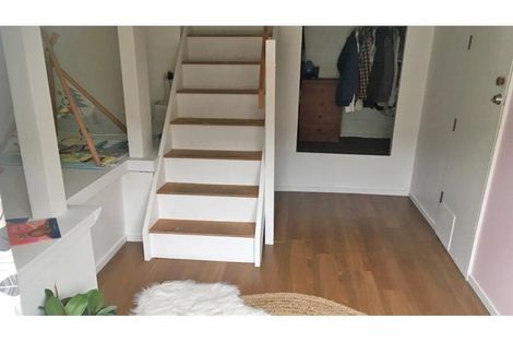 Photo of property in 2/199 Titirangi Road, Titirangi, Auckland, 0604