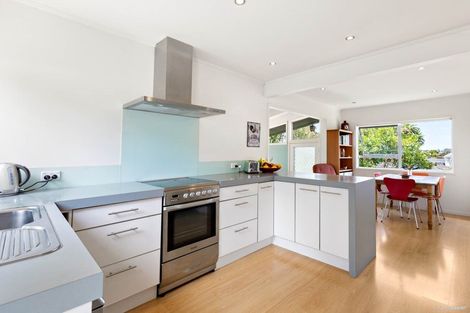 Photo of property in 43 Holt Avenue, Torbay, Auckland, 0630