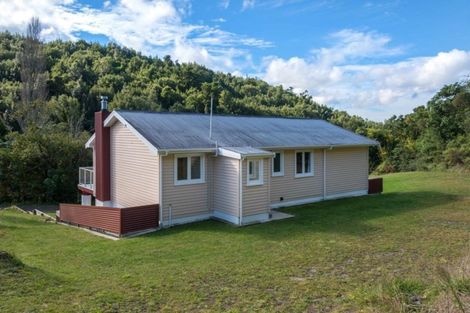 Photo of property in 49 State Highway 30, Lake Rotoma, Rotorua, 3074