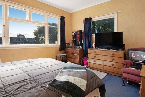 Photo of property in 135 Roberts Line, Kelvin Grove, Palmerston North, 4414