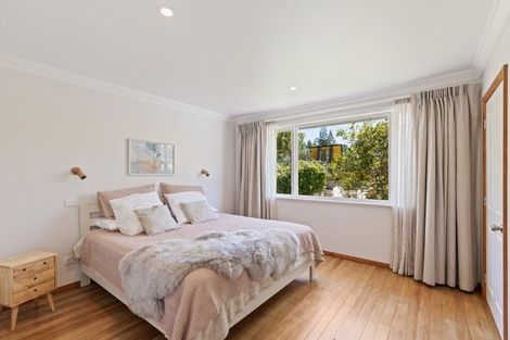 Photo of property in 52 Clawton Street, Westown, New Plymouth, 4310