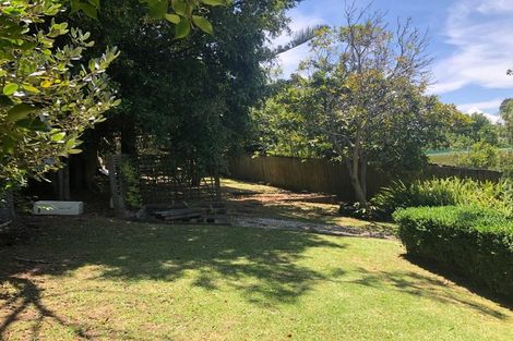 Photo of property in 2/68 Cockayne Crescent, Sunnynook, Auckland, 0620