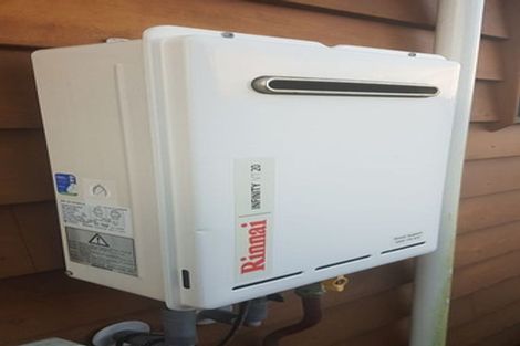 Photo of property in 38a Sunnynook Road, Sunnynook, Auckland, 0620