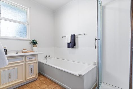 Photo of property in 6 Wakelin Street, Carterton, 5713