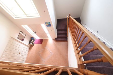 Photo of property in 36 Newbury Place, Schnapper Rock, Auckland, 0632