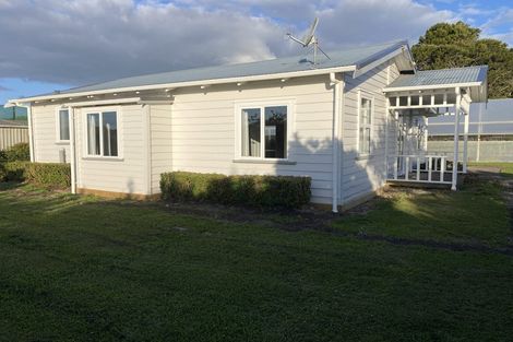 Photo of property in 36 Taupaki Road, Taupaki, Henderson, 0782