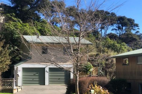 Photo of property in 21 Amelia Crescent, Waikawa, Picton, 7220