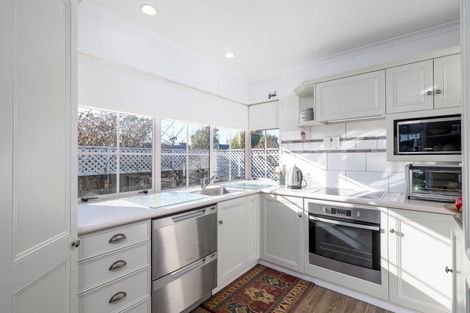 Photo of property in 17 Churchill Place, Waimate, 7924