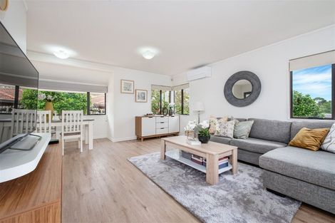 Photo of property in 64 Birdwood Road, Swanson, Auckland, 0612