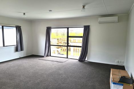 Photo of property in 16 Southview Place, Wattle Downs, Auckland, 2102