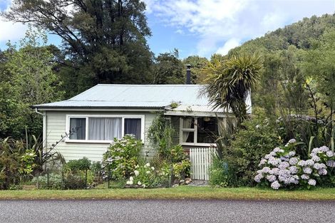 Photo of property in 295 Roa Road, Blackball, 7804