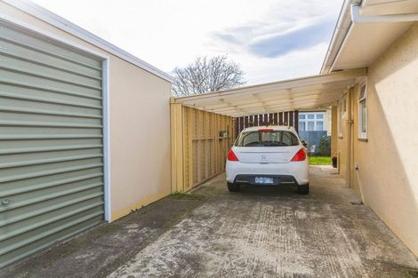 Photo of property in 35 Trafalgar Street, Dannevirke, 4930