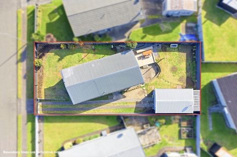 Photo of property in 60 Hinau Street, Castlecliff, Whanganui, 4501