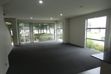 Photo of property in 2 Kauri Drive, Takanini, 2112