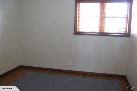 Photo of property in 72 Mount Smart Road, Onehunga, Auckland, 1061