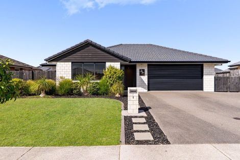 Photo of property in 5 Oka Street, Papamoa Beach, Papamoa, 3118
