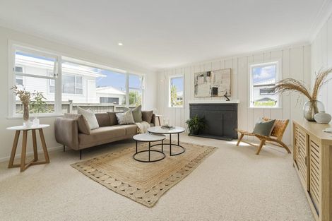 Photo of property in 3a Harding Avenue, Te Atatu South, Auckland, 0610