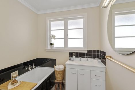 Photo of property in 224 Weston Road, St Albans, Christchurch, 8052