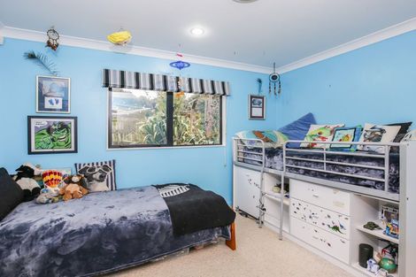 Photo of property in 20 Oratia Drive, Glen Eden, Auckland, 0602