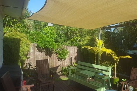 Photo of property in 2/54 Woodside Avenue, Northcote, Auckland, 0627