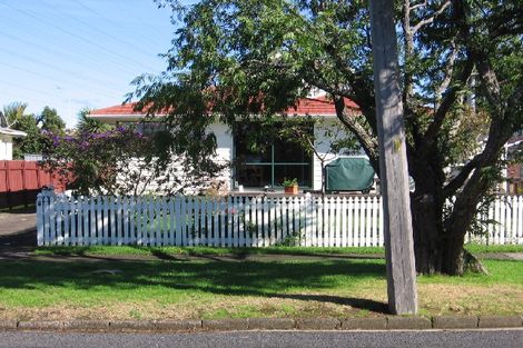Photo of property in 2/7 Millen Avenue, Pakuranga, Auckland, 2010