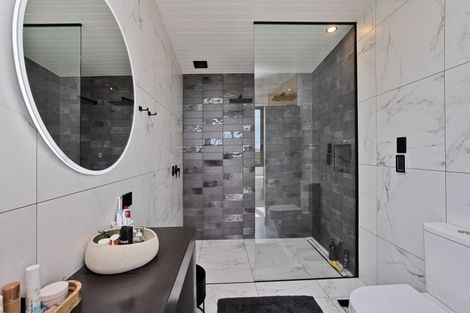 Photo of property in 68 Sunrise Drive, Seaward Bush, Invercargill, 9812