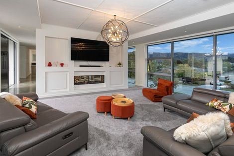 Photo of property in 10 Bevan Place, Wanaka, 9305