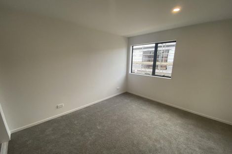 Photo of property in 5/28 Smythe Road, Henderson, Auckland, 0612