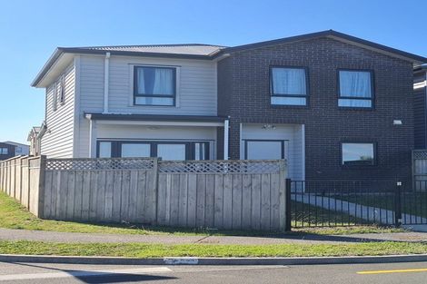 Photo of property in 24 Kuurae Crescent, Weymouth, Auckland, 2103