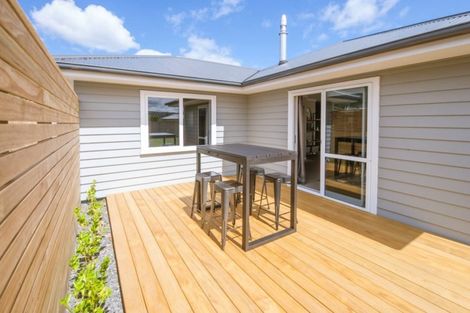 Photo of property in 9 Rogers Place, Kinloch, Taupo, 3377