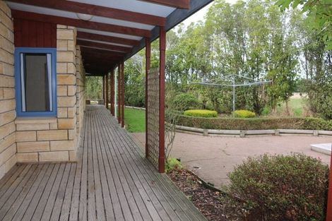 Photo of property in 27 Te Rakehou Road, Feilding, 4775