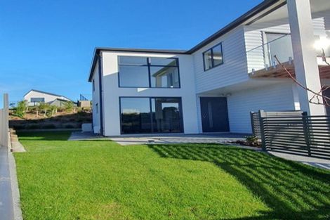 Photo of property in 1 Koreke Close, Kenepuru, Porirua, 5022