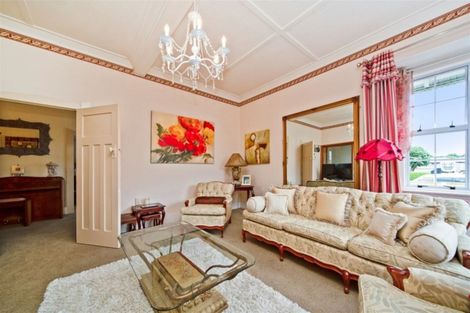 Photo of property in 10 Furlong Street, Hawera, 4610