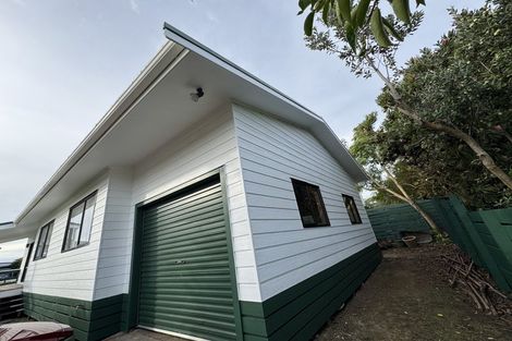 Photo of property in 1 Stella Drive, Clarks Beach, 2122