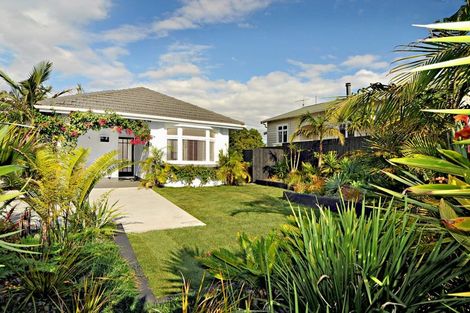 Photo of property in 684 Sandringham Road, Sandringham, Auckland, 1025
