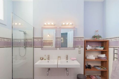 Photo of property in 85 Dyers Pass Road, Cashmere, Christchurch, 8022