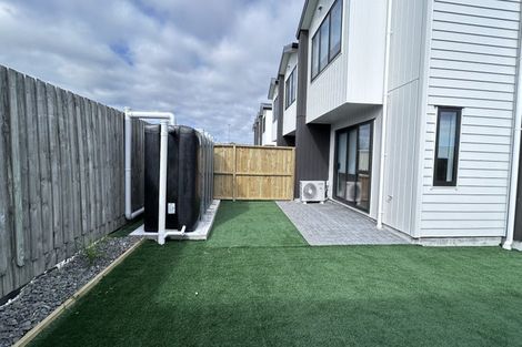 Photo of property in 9/239 Porchester Road, Takanini, 2112