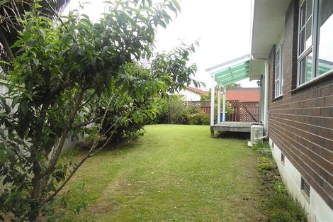 Photo of property in 2/24a Wolsley Avenue, Milford, Auckland, 0620