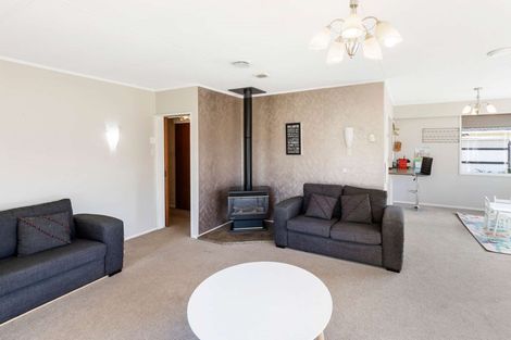 Photo of property in 61 Abraham Crescent, Milson, Palmerston North, 4414